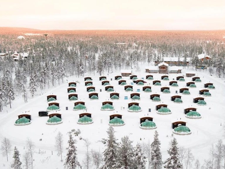 Kakslauttanen Arctic Resort - Igloos and Chalets photo 4